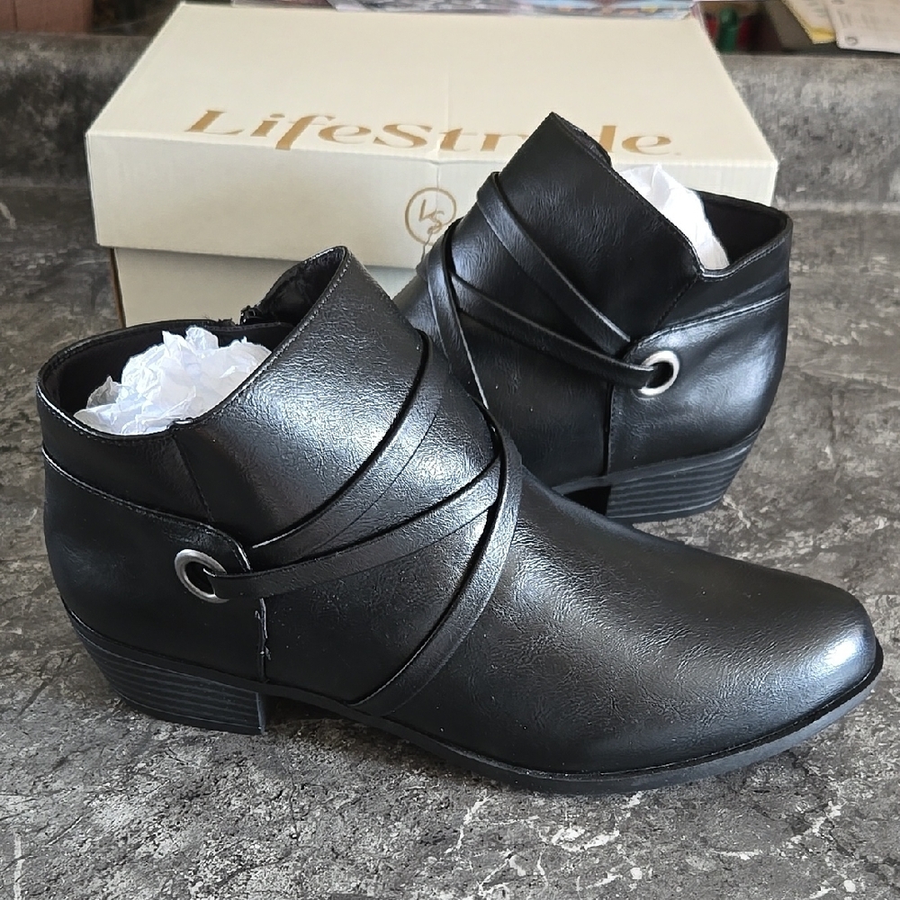 Black Ankle Boots - Picture 4 of 4